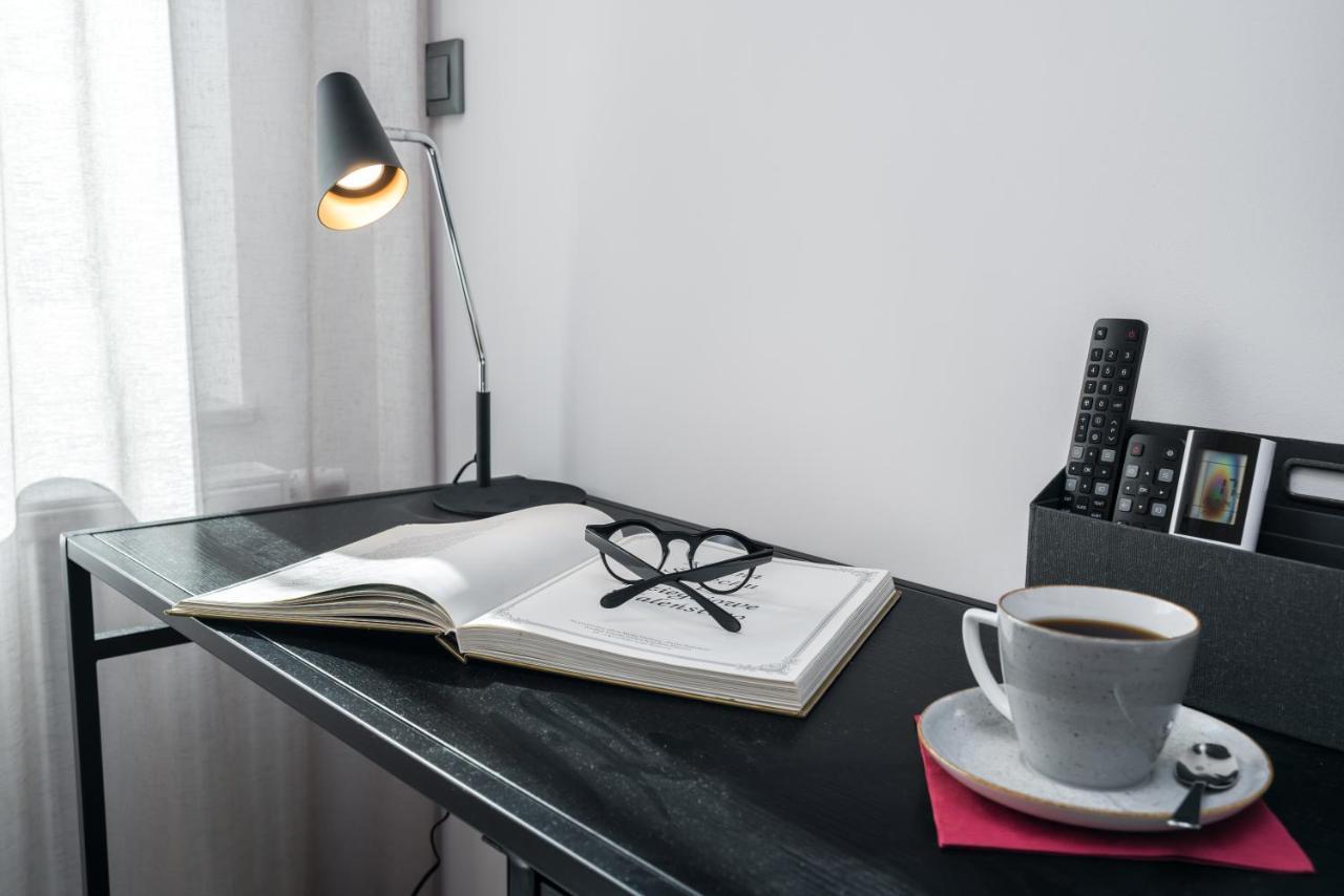 Central Apartments Garbary By Noclegi Renters بوزنان المظهر الخارجي الصورة