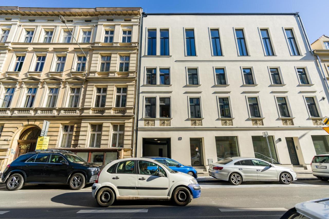 Central Apartments Garbary By Noclegi Renters بوزنان المظهر الخارجي الصورة