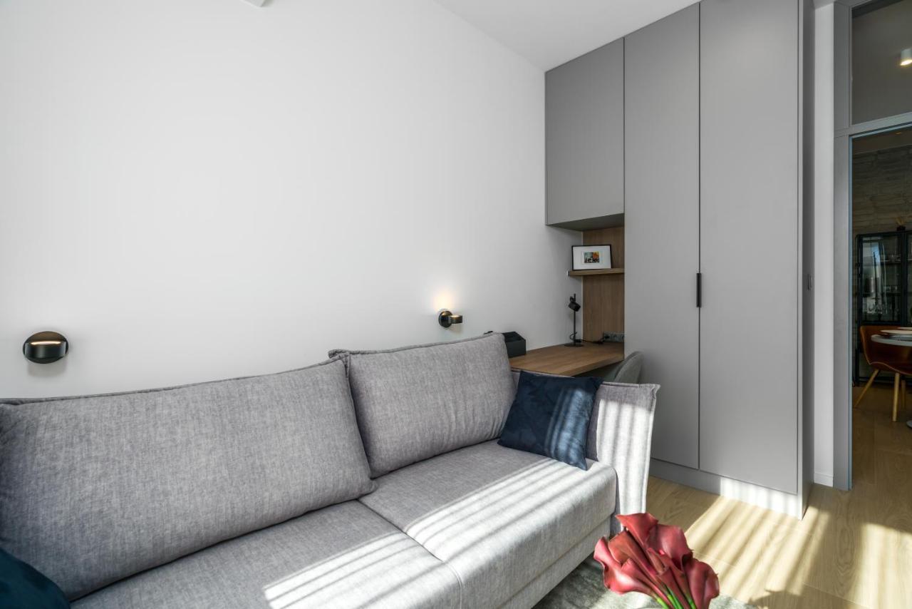 Central Apartments Garbary By Noclegi Renters بوزنان المظهر الخارجي الصورة