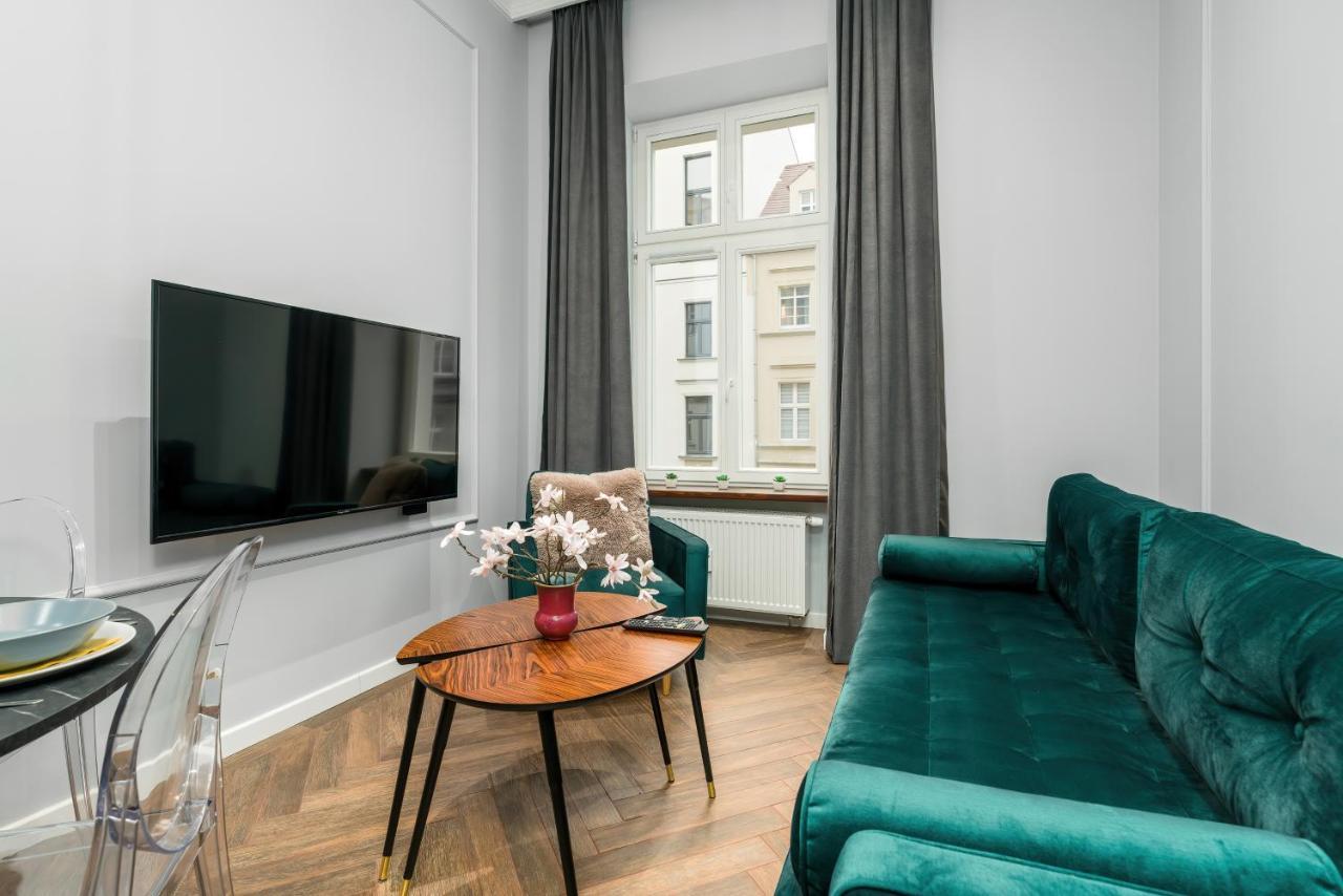 Central Apartments Garbary By Noclegi Renters بوزنان المظهر الخارجي الصورة