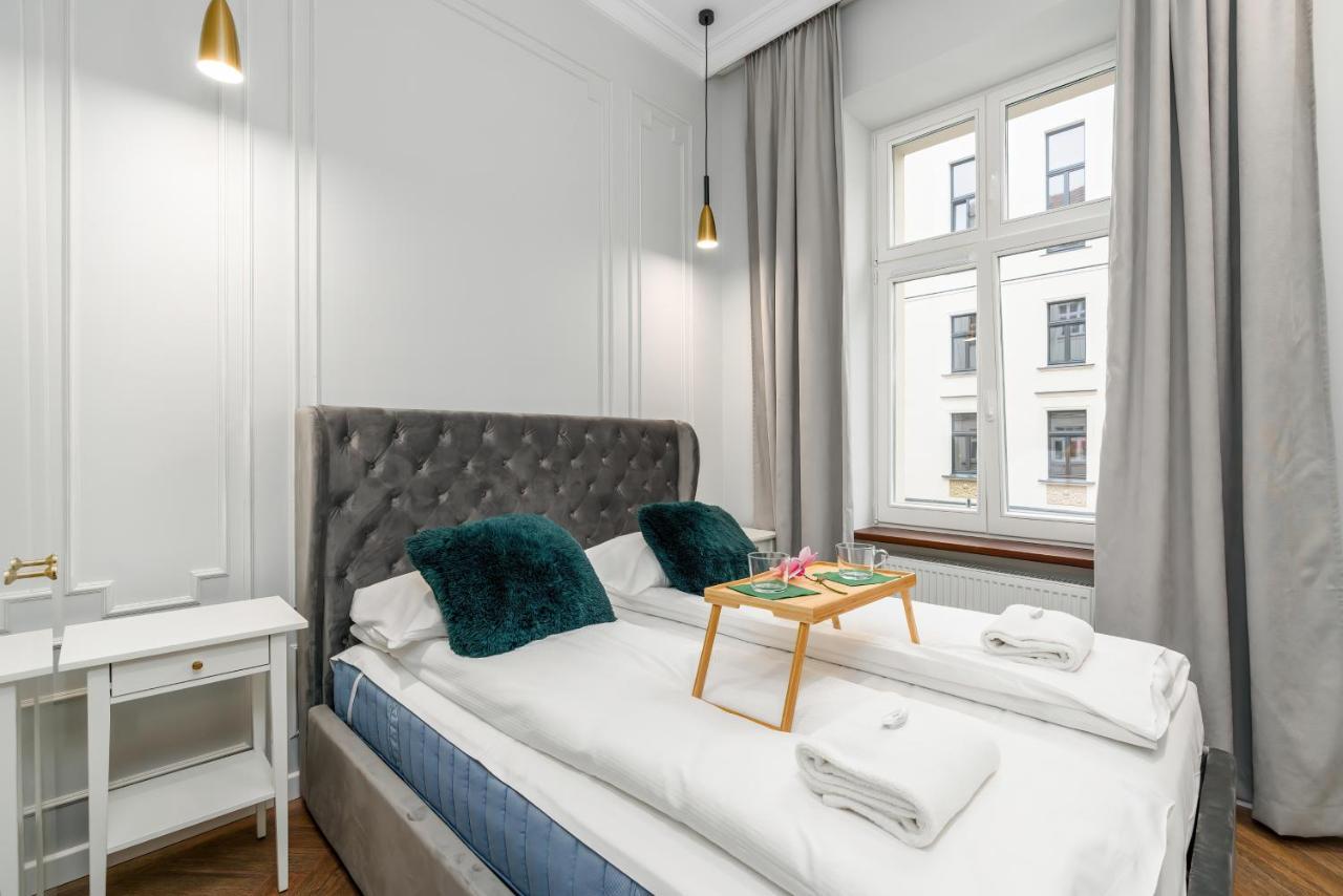 Central Apartments Garbary By Noclegi Renters بوزنان المظهر الخارجي الصورة