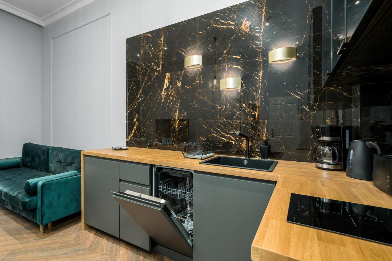 Central Apartments Garbary By Noclegi Renters بوزنان المظهر الخارجي الصورة