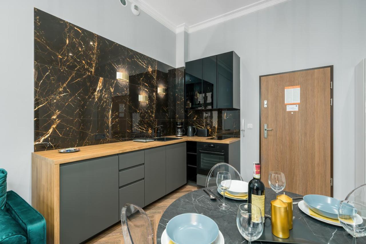 Central Apartments Garbary By Noclegi Renters بوزنان المظهر الخارجي الصورة