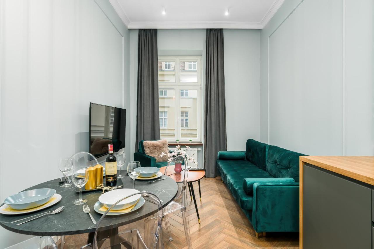 Central Apartments Garbary By Noclegi Renters بوزنان المظهر الخارجي الصورة