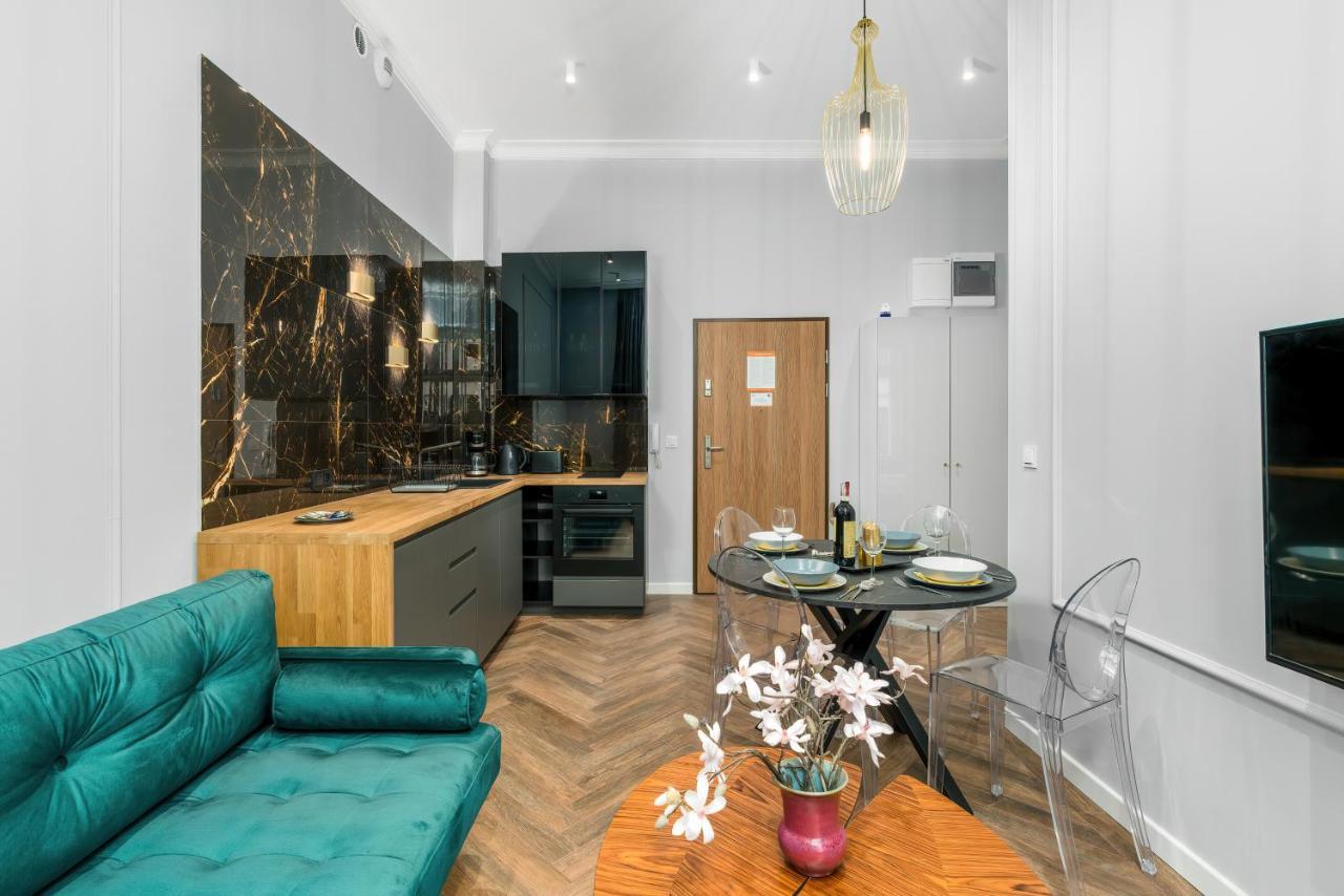 Central Apartments Garbary By Noclegi Renters بوزنان المظهر الخارجي الصورة