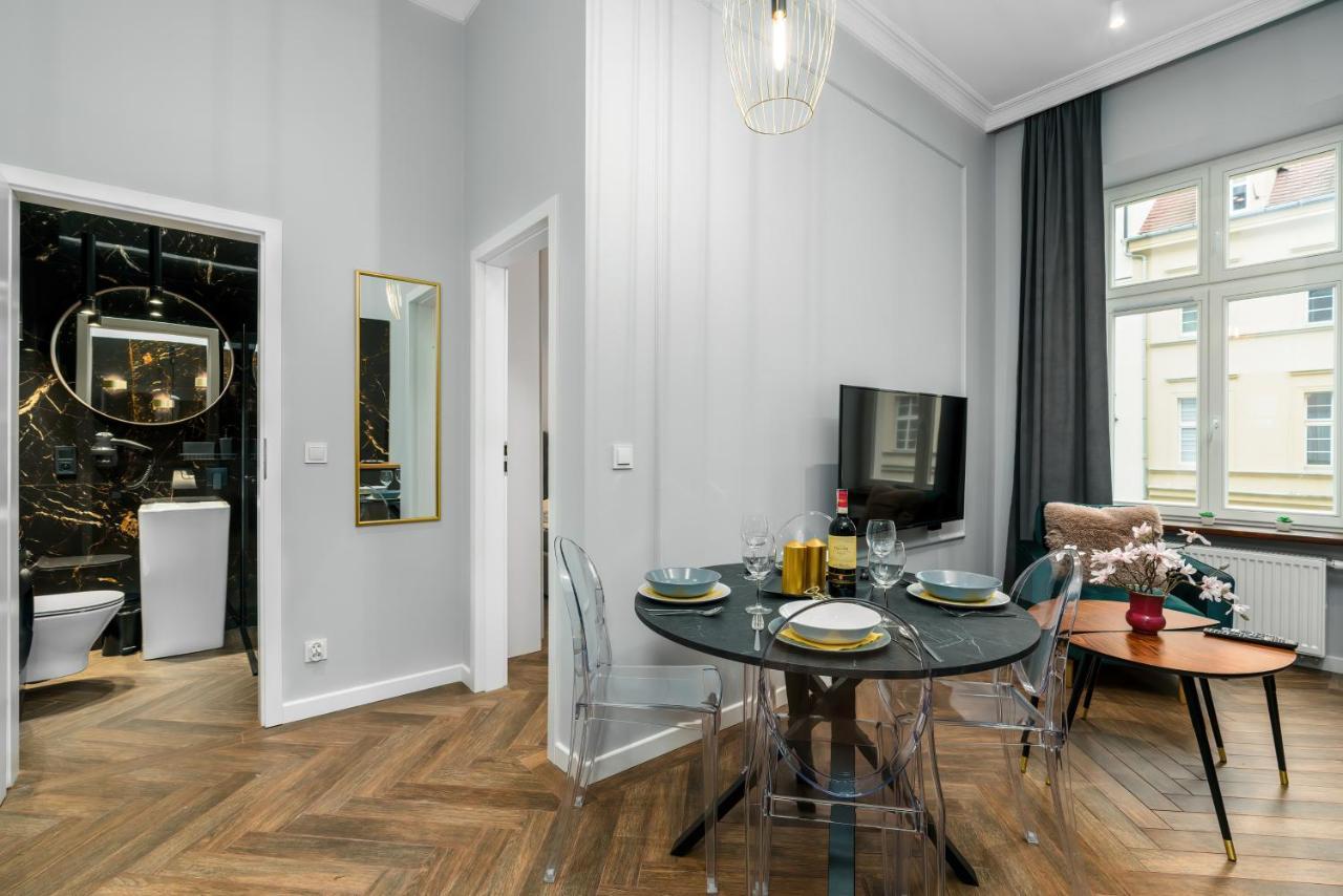 Central Apartments Garbary By Noclegi Renters بوزنان المظهر الخارجي الصورة